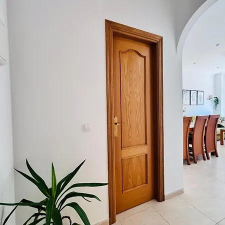Daire Excellent In In Local Area Nerja